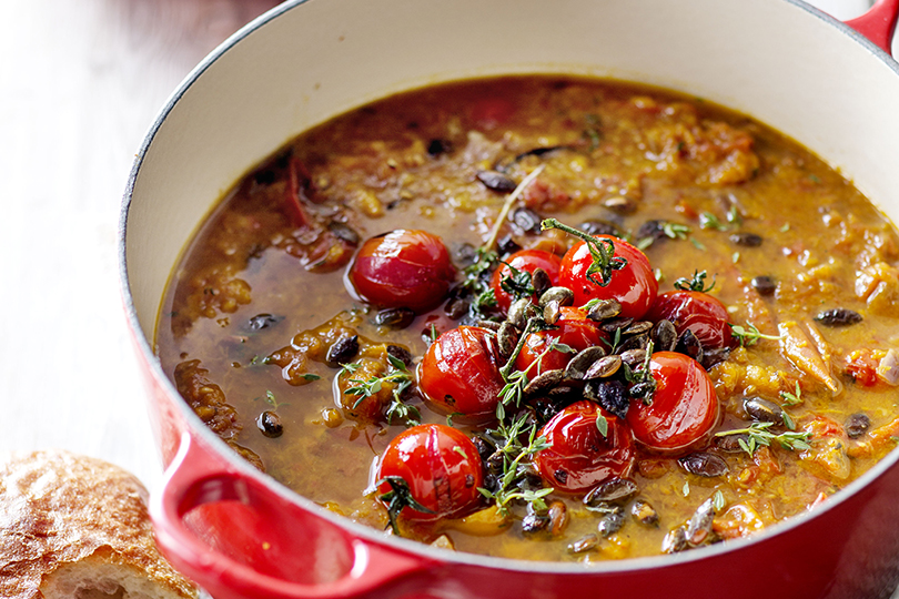 Soupe consistante à la courge musquée et aux tomates rôties